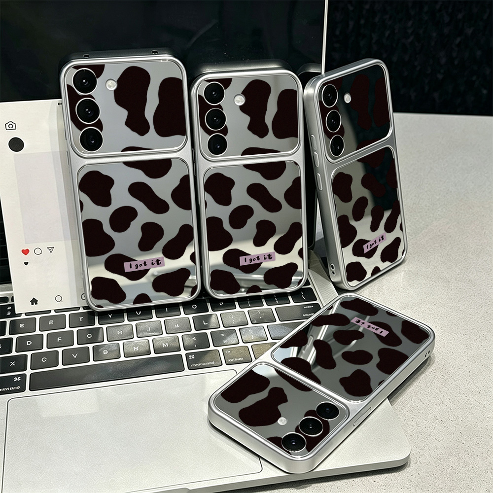 Phone Cases For Samsung Galaxy - Y2K風の牛柄ミラー加工スマートフォンケース。Samsung Galaxy S26、S25、S24、S23 Ultra、A57、A56、A55、A54、A36、A35、A32に対応。保護カバー。