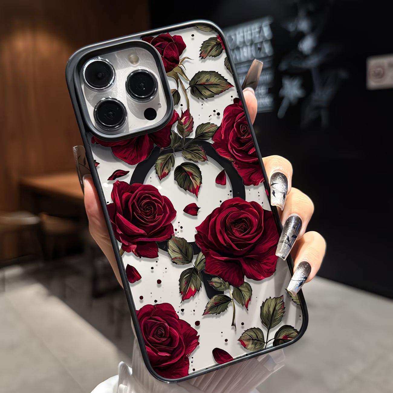 Phone Cases Vintage - ヴィンテージレッドローズフローラルパターンのiPhoneケース iPhone 17 16 15 14