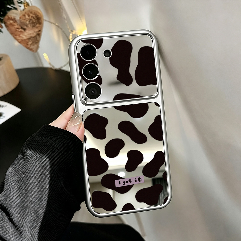 Y2K風の牛柄ミラー加工スマートフォンケース。Samsung - Phone Cases For Samsung Galaxy のレビューと価格