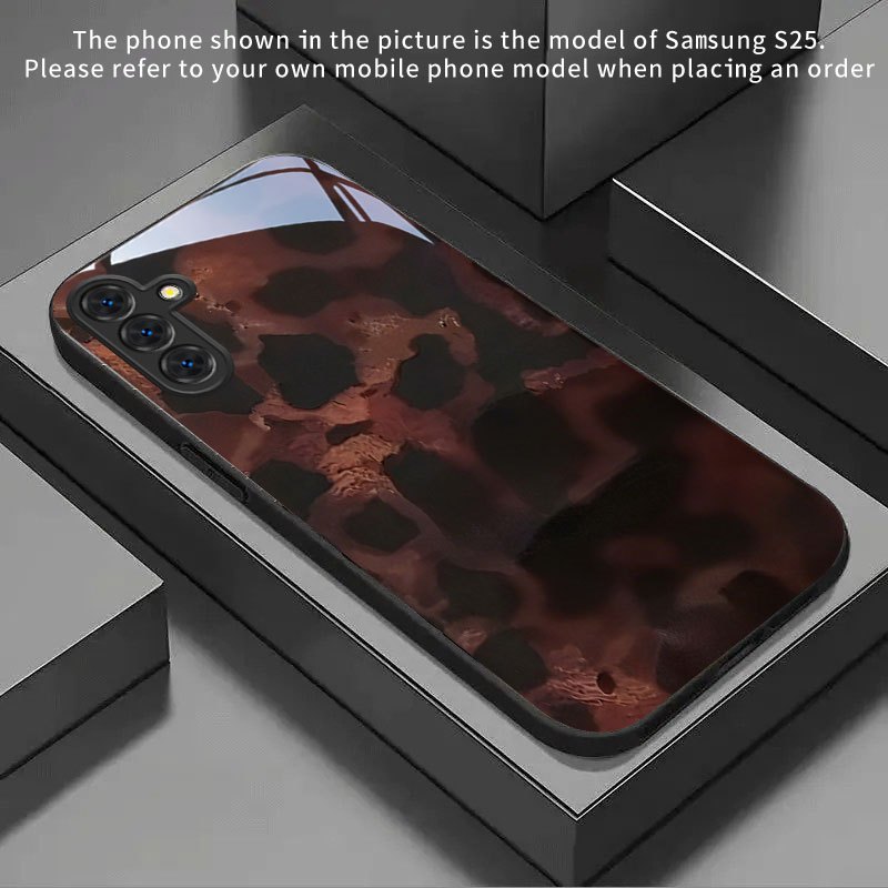 茶色と黒の斑点模様が施された、Samsung Galaxy  - Phone Cases Brown のレビューと価格