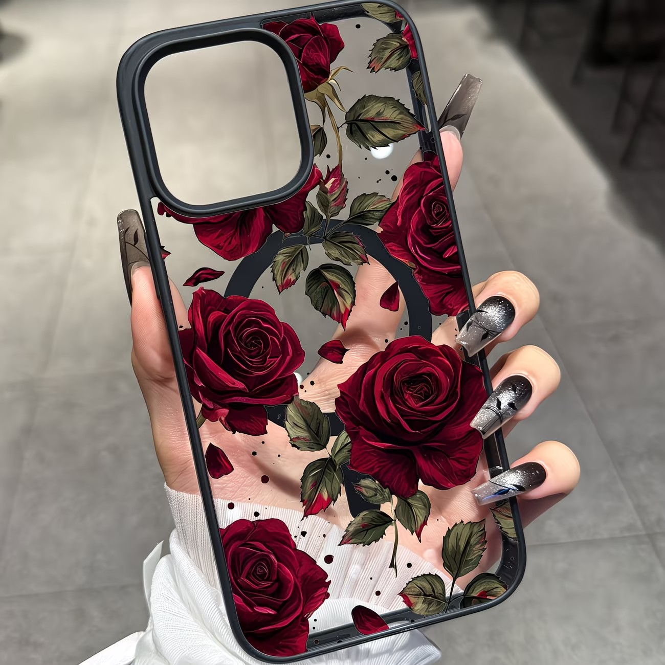 ヴィンテージレッドローズフローラルパターンのiPhoneケー - Phone Cases Vintage のレビューと価格