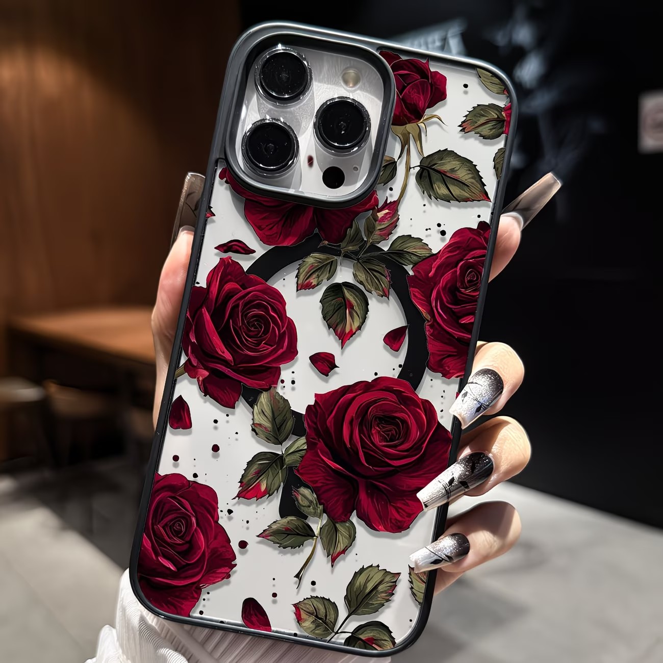ヴィンテージレッドローズフローラルパターンのiPhoneケー - Phone Cases Vintage のレビューと価格