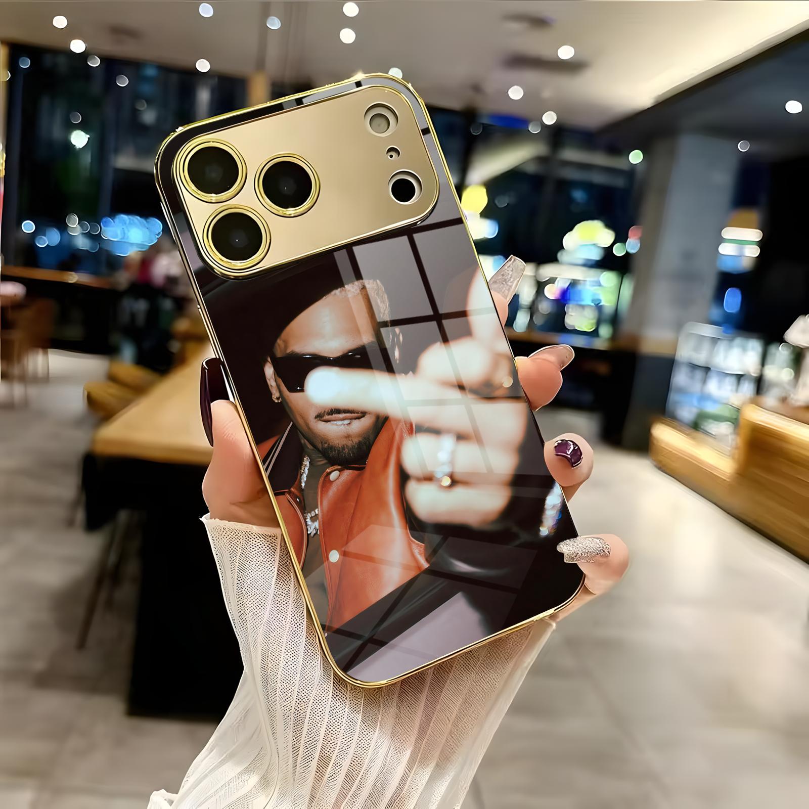 ラッパークリス・ブラウン「Breezy」iPhone17/1 - Phone Cases Brown のレビューと価格