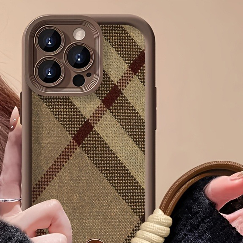 ブラウンストライプのランヤードストラップ付きスマホケース、S - Phone Cases Brown のレビューと価格